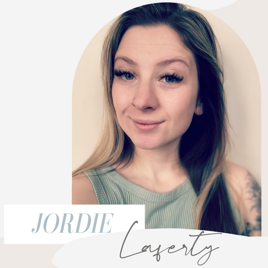 Jordie Laferty | Lash Extensions | Waxing